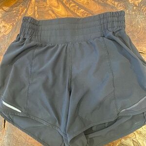 Lululemon HR Hotty Hot Shorts